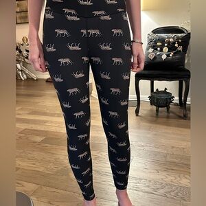Victoria Secret NWOT Black Leopard Print Women's Yoga Leggings Small